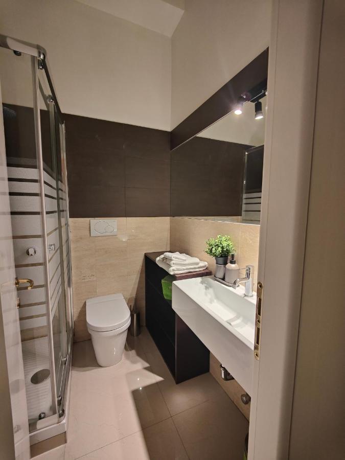 Designed Pop Apartment 2 Bedrooms, 2 Baths In Milan Center - Wifi, Ac, Steps From Subway M1 And M2, Central Station And Airport Connected Exterior photo